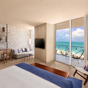 Deluxe King Room Ocean Front